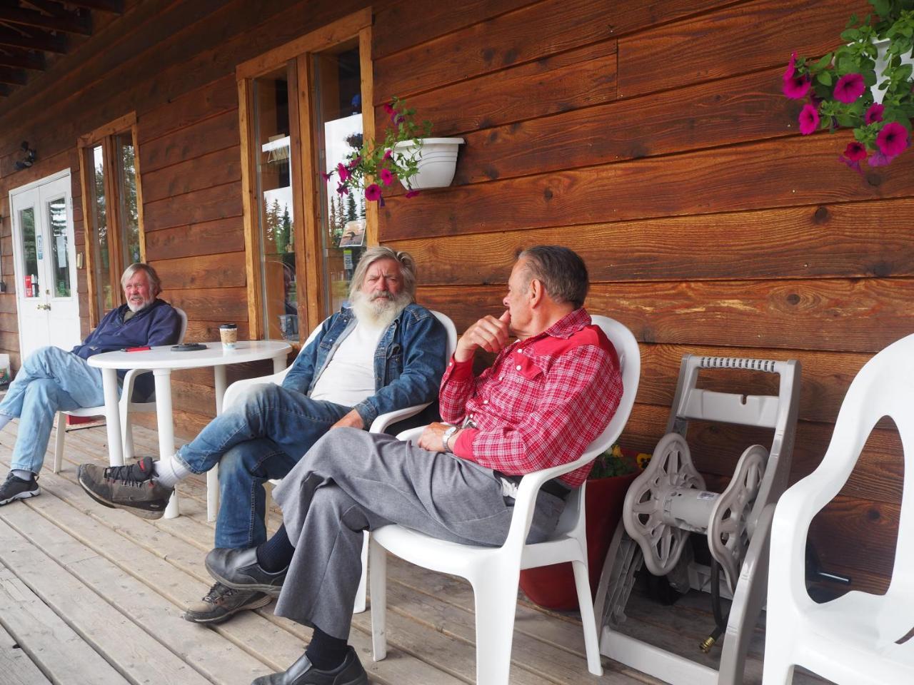The Golden Bear Motel Tok Luaran gambar